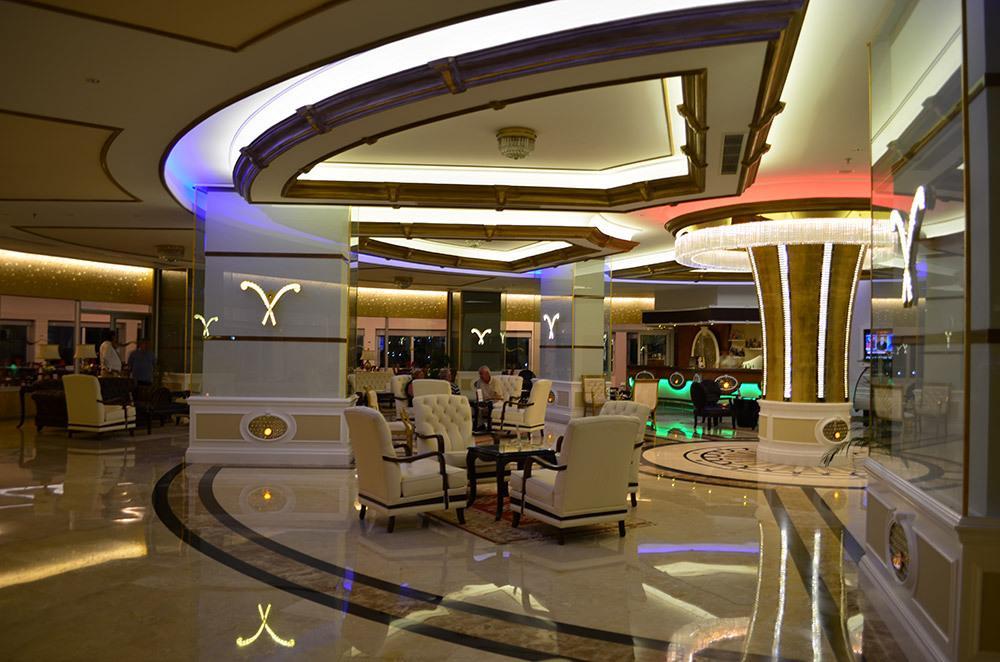 Lamos Resort Hotel & Convention Center Kumkuyu Esterno foto