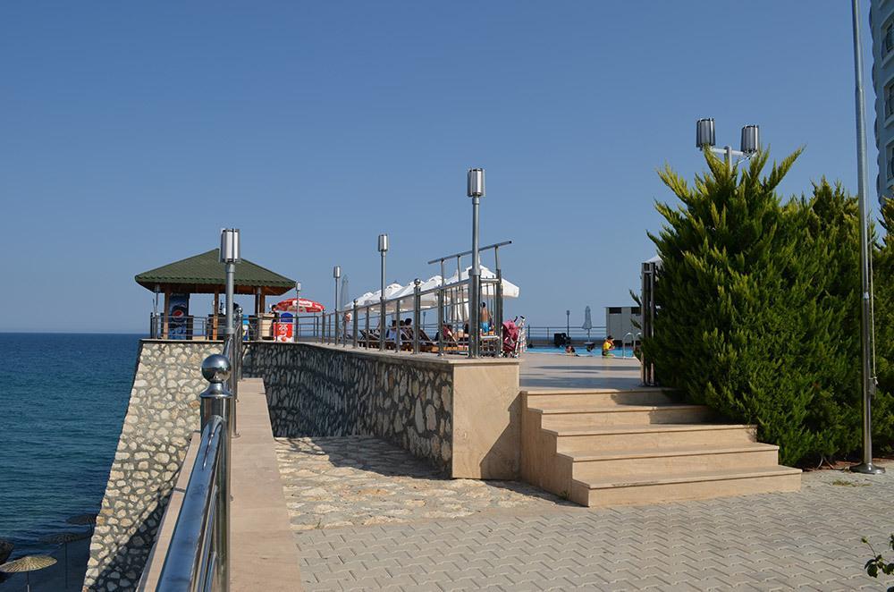 Lamos Resort Hotel & Convention Center Kumkuyu Esterno foto