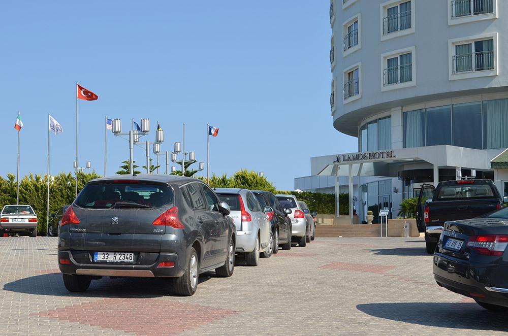Lamos Resort Hotel & Convention Center Kumkuyu Esterno foto