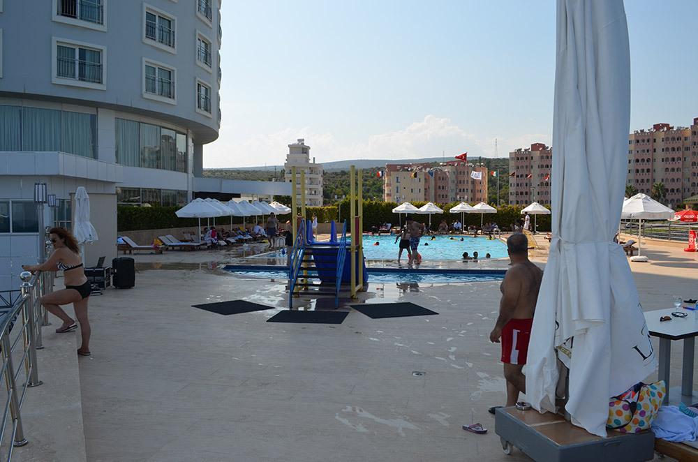 Lamos Resort Hotel & Convention Center Kumkuyu Esterno foto