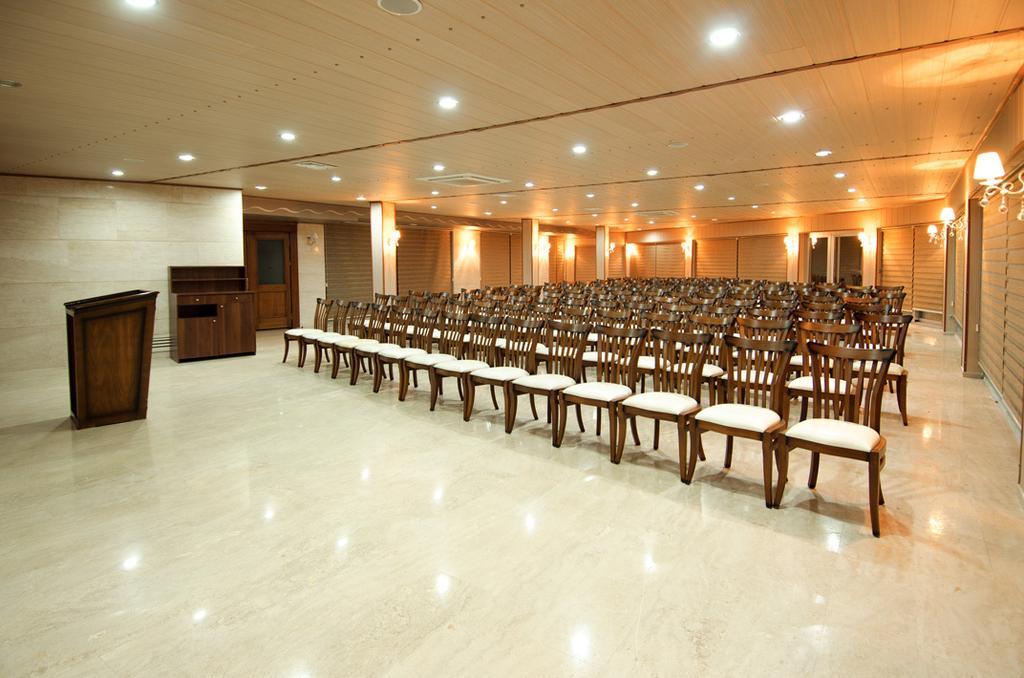 Lamos Resort Hotel & Convention Center Kumkuyu Esterno foto